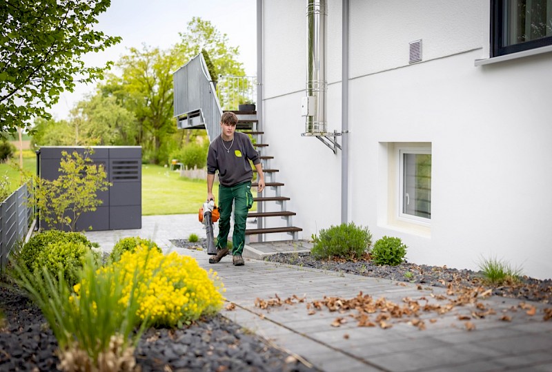 Ganzjährige Gartenpflege